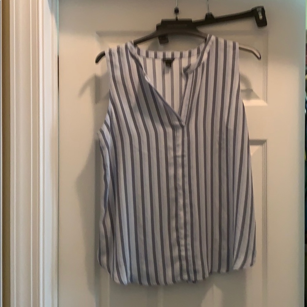Ann Taylor striped sleeveless shell. Like new.